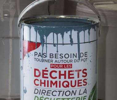 Pour les déchets chimiques, direction la déchèterie !